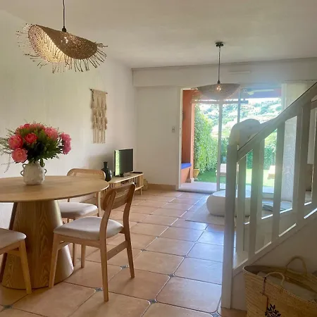 Nichee Sur Golf & Piscine Semesterbostad *