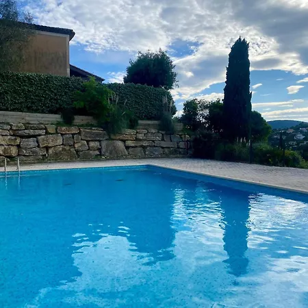 Nichee Sur Golf & Piscine Nyaraló Sainte-Maxime