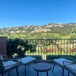 Nichée Sur Golf&piscine Hébergement de vacances