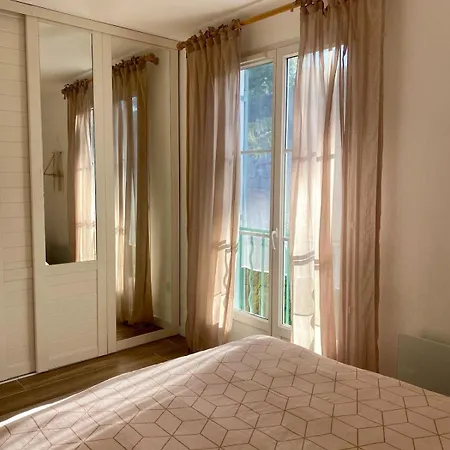 Dom wakacyjny Nichee Sur Golf & Piscine