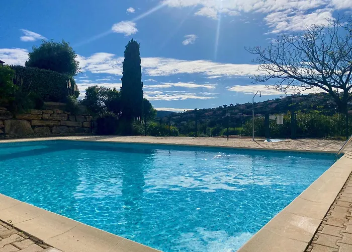 Feriehus Nichee Sur Golf & Piscine Sainte-Maxime
